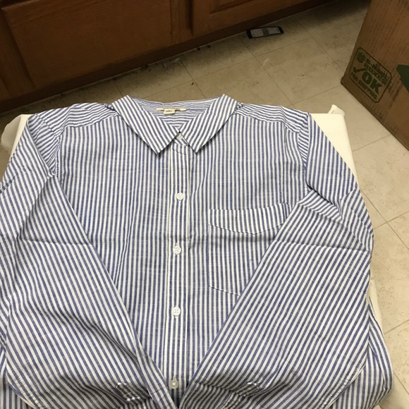 Good threads, medium blue and white striped longsleeve shirt - Picture 3 of 4
